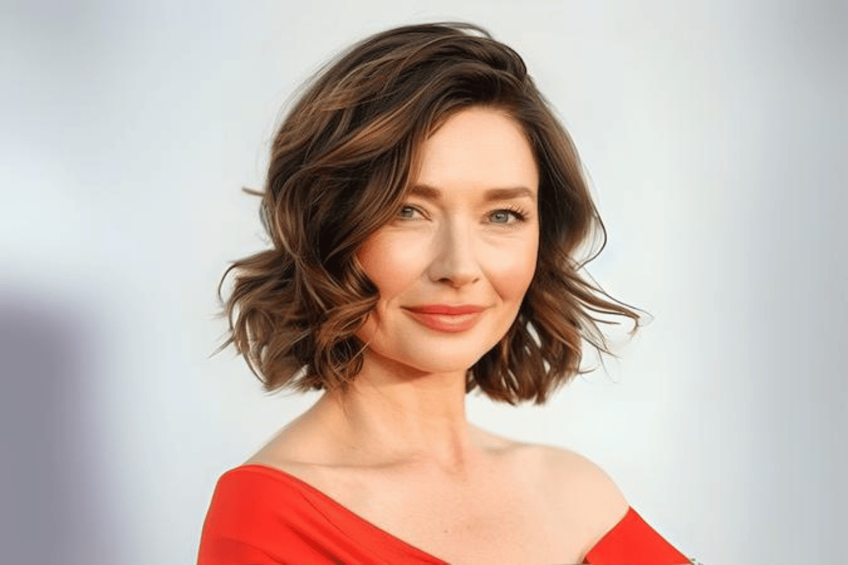 hairstyles for women over 50 with round faces