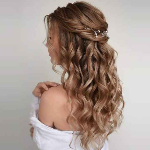 Are Simple Bridesmaid Hairstyles Suitable for All Occasions