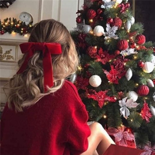 Which Accessories Can Elevate Your Christmas Party Hair