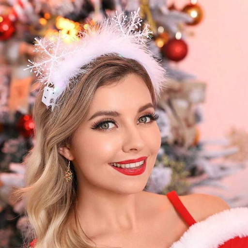 Which Christmas Hair Accessories for Women Are Trending