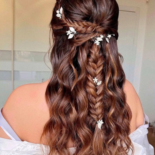 How to Choose the Best Half Up Half Down Wedding Hair for Your Big Day?